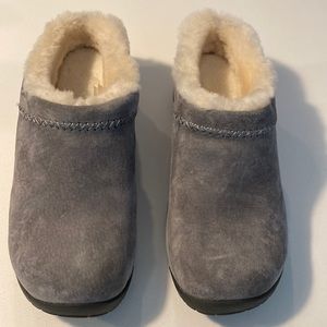 Merrell Encore ICE 4, size 7.5. Never worn